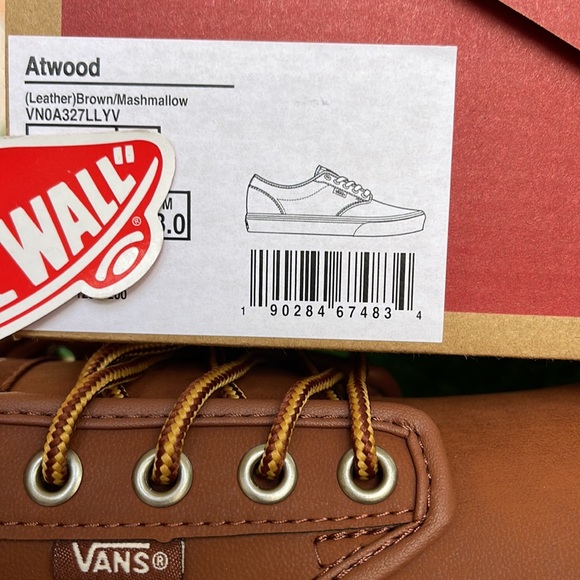 Vans WMNS Atwood
(Leather)Brown/Mashmallow
VN0A327LLYV
Sneakers - Picture 16 of 16